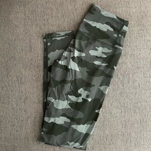Aerie Camo Leggings Size S